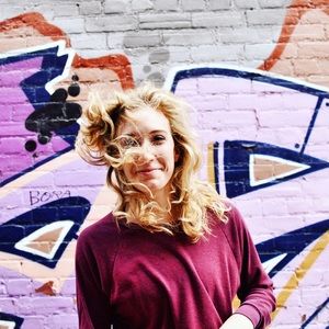 Meet your Posher, Alexis